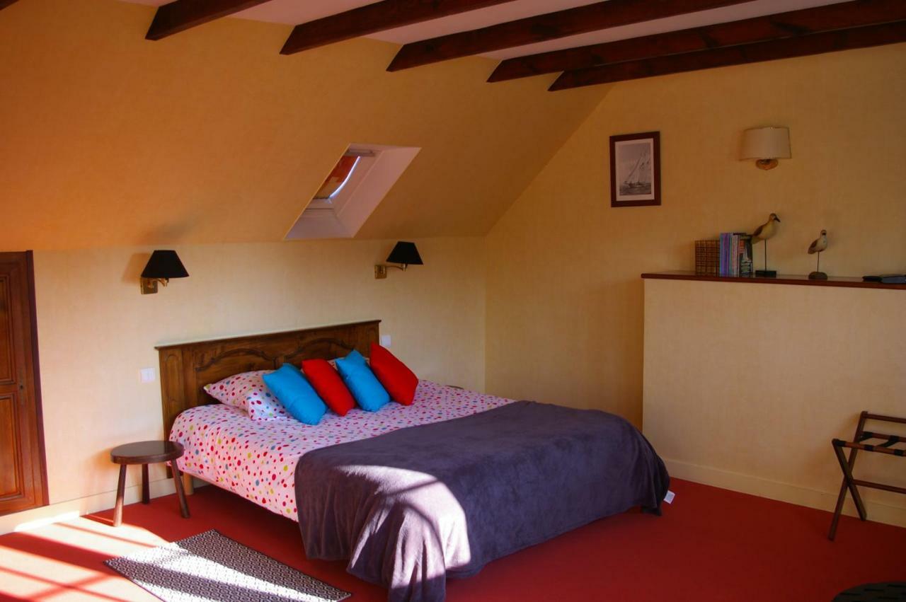 Domaine Les Grandes Roches Bed & Breakfast Tregunc Exterior photo