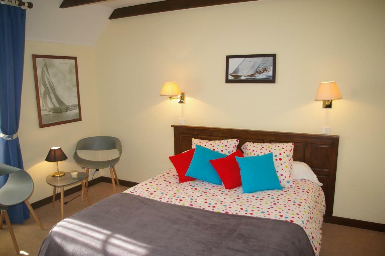 Domaine Les Grandes Roches Bed & Breakfast Tregunc Exterior photo