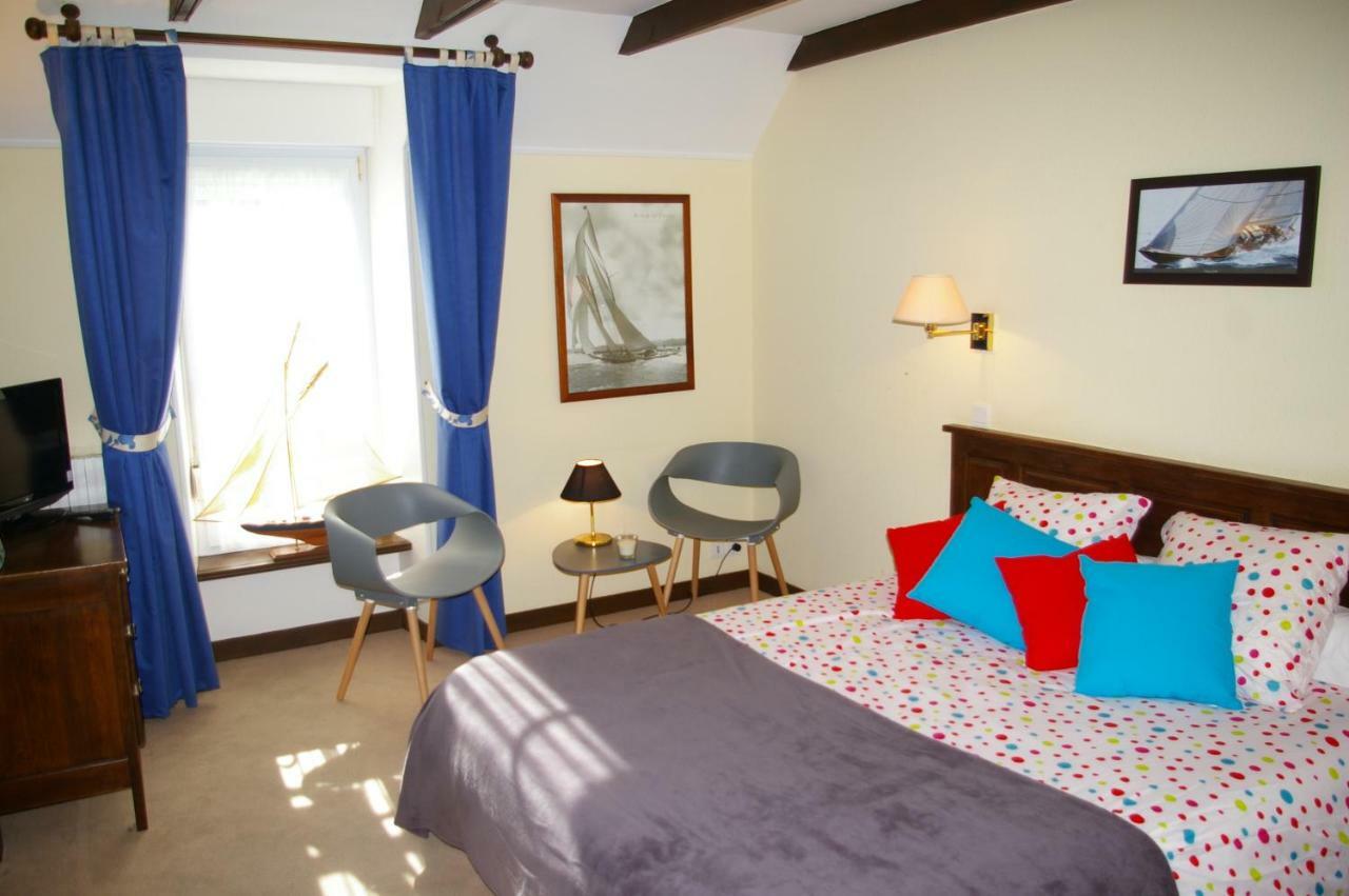 Domaine Les Grandes Roches Bed & Breakfast Tregunc Exterior photo