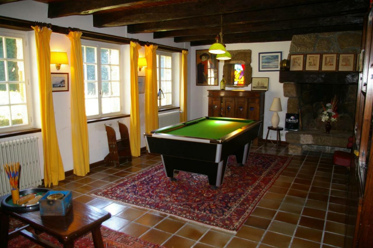 Domaine Les Grandes Roches Bed & Breakfast Tregunc Exterior photo