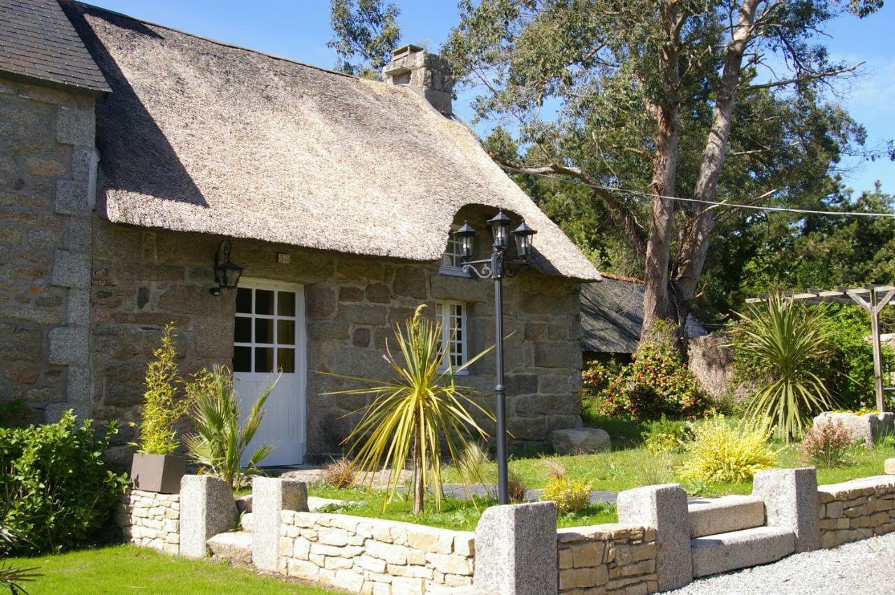 Domaine Les Grandes Roches Bed & Breakfast Tregunc Exterior photo